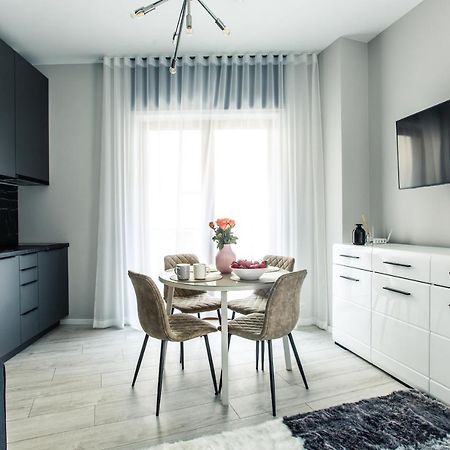 New Modern Studio Apartment In The Old Town Riga Extérieur photo