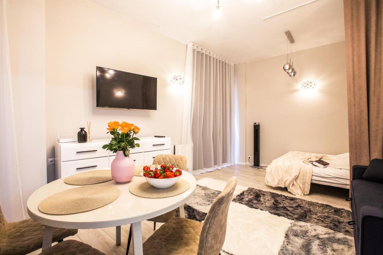 New Modern Studio Apartment In The Old Town Riga Extérieur photo