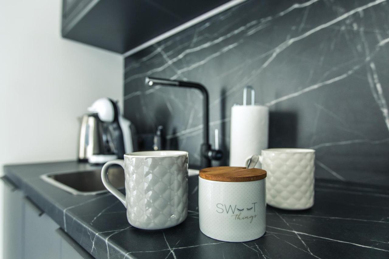 New Modern Studio Apartment In The Old Town Riga Extérieur photo
