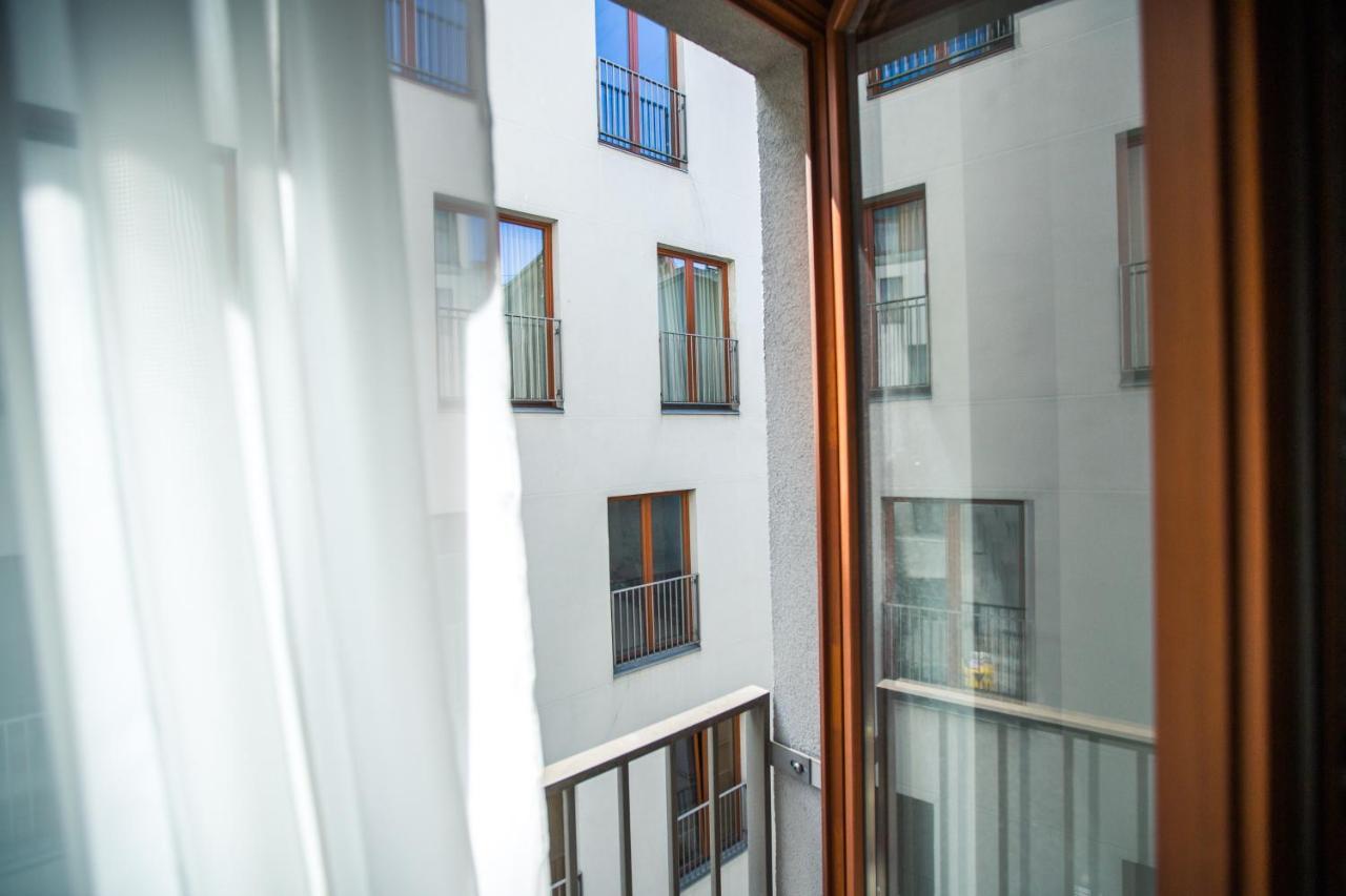 New Modern Studio Apartment In The Old Town Riga Extérieur photo
